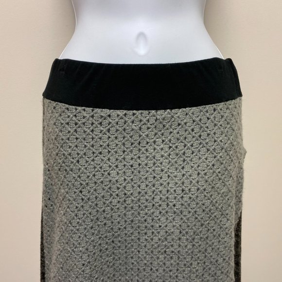 SAGA 2 piece Sweater Skirt set‎ size 0 NWT - Picture 13 of 16